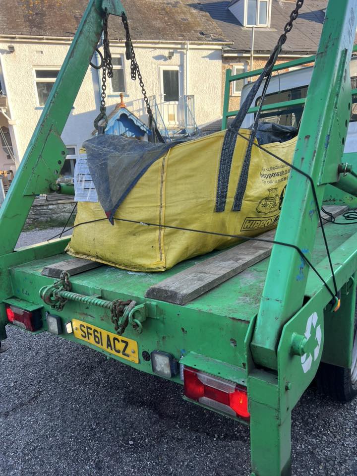 1.5 cubic yard dumpy bag